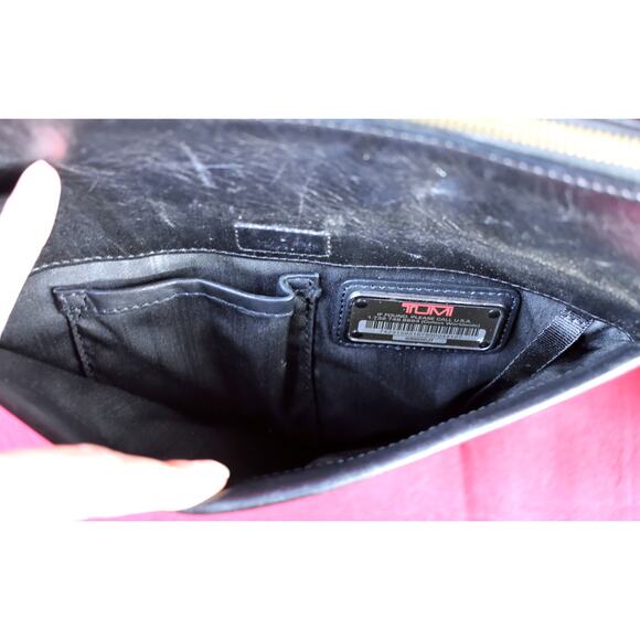 Tumi Shoulder Bag 68602JT Centro Venezia Crossbody Cowhide Black - Picture 4 of 16